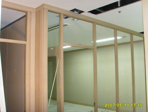 090602_hndesign152752.jpg