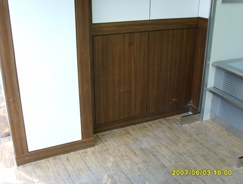 090602_hndesign152918.jpg