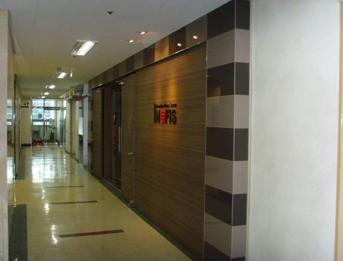 090602_hndesign153017.jpg