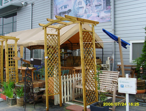 090602_hndesign160249.jpg