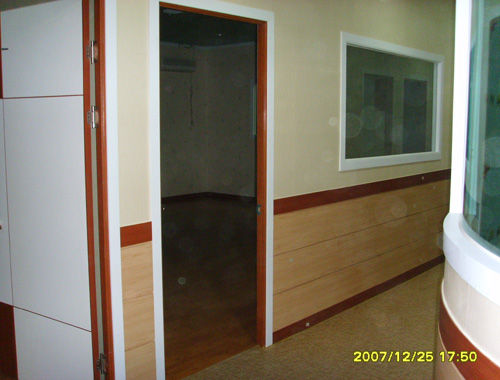 090602_hndesign161806.jpg
