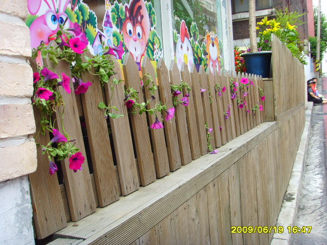 091031_hndesign192233.JPG