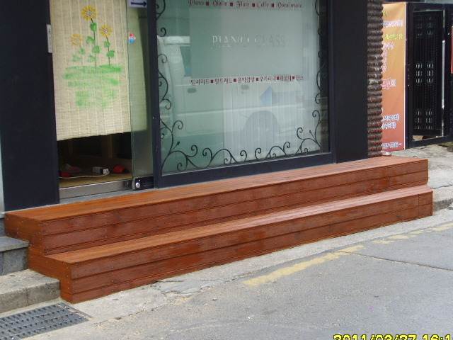 110327_hndesign163417.JPG
